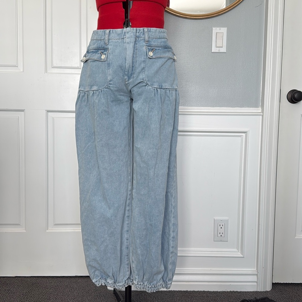 Barrel Jean with front patch pockets